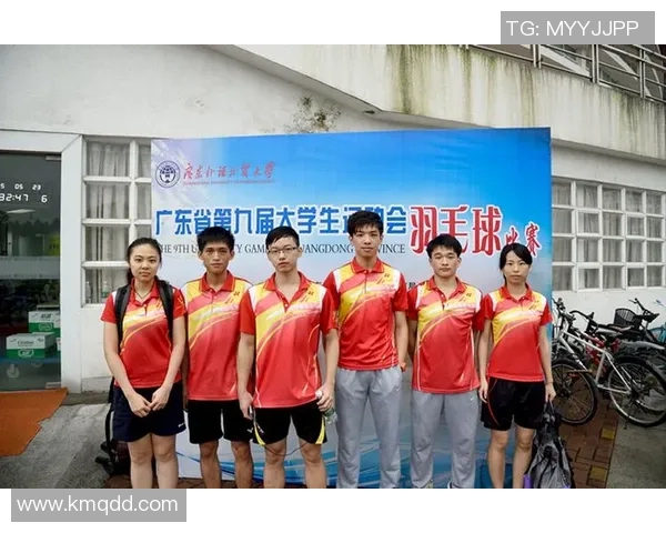 南京羽毛球队盯防策略分析与比赛表现的得失探讨